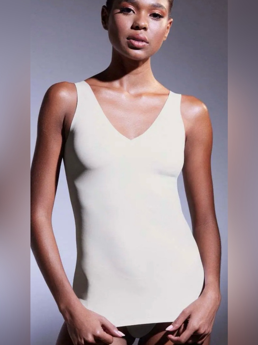 EBY Seamless V-Neck Tank Top Pearl Size Large